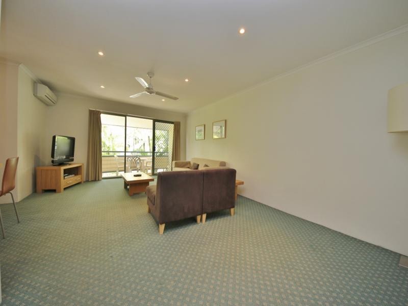 10 Alexandra Avenue, Mermaid Beach QLD 4218