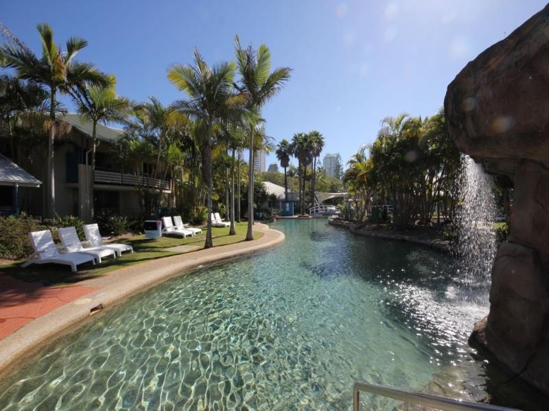 10 Alexandra Avenue, Mermaid Beach QLD 4218