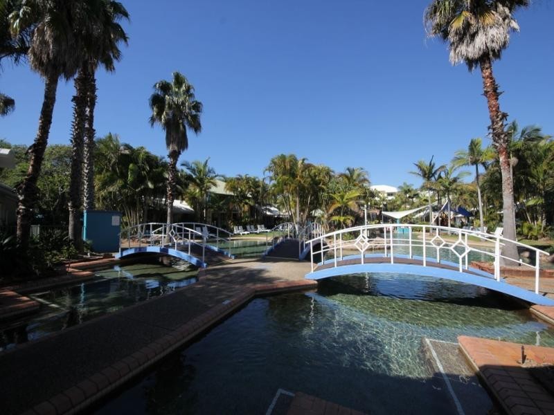 10 Alexandra Avenue, Mermaid Beach QLD 4218