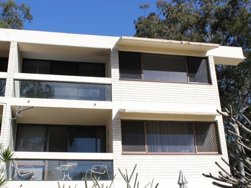 12/30 Holland Court, Broadbeach Waters QLD 4218