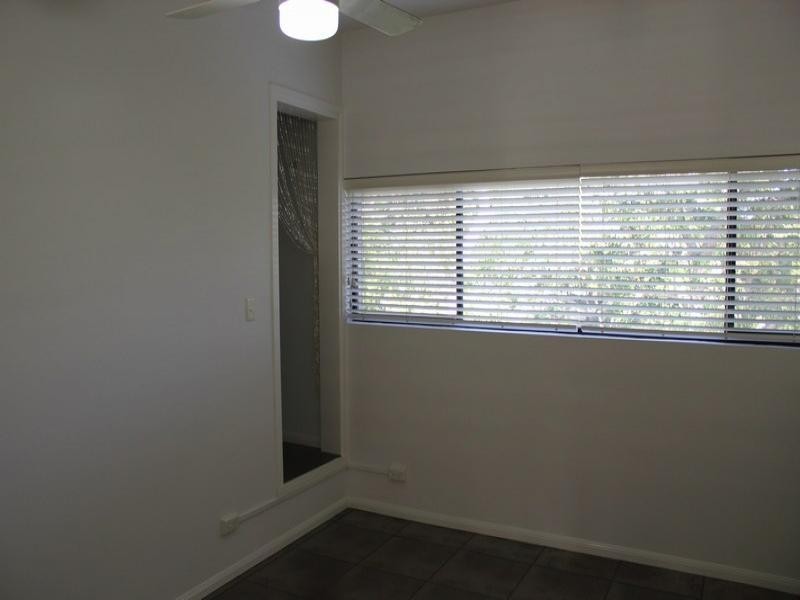 12/30 Holland Court, Broadbeach Waters QLD 4218