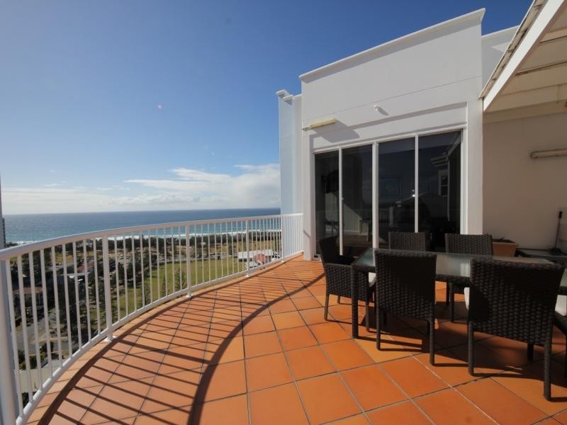 2633 GOLD COAST HIGHWAY, Broadbeach QLD 4218