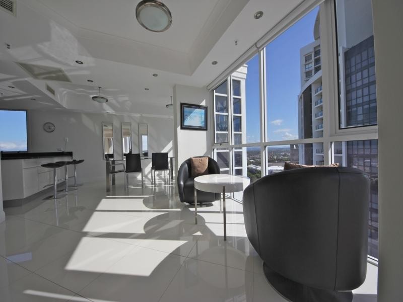 2633 GOLD COAST HIGHWAY, Broadbeach QLD 4218