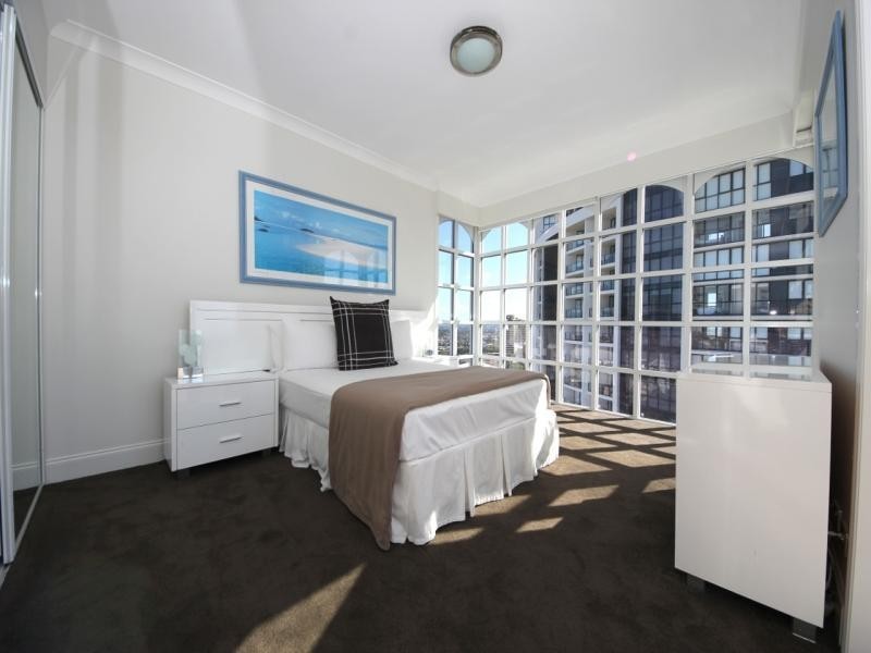 2633 GOLD COAST HIGHWAY, Broadbeach QLD 4218