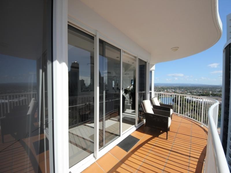 2633 GOLD COAST HIGHWAY, Broadbeach QLD 4218