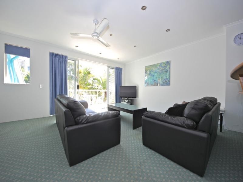 10 Alexandra Avenue, Mermaid Beach QLD 4218