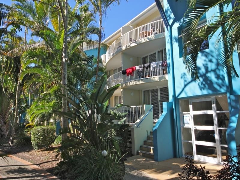 10 Alexandra Avenue, Mermaid Beach QLD 4218