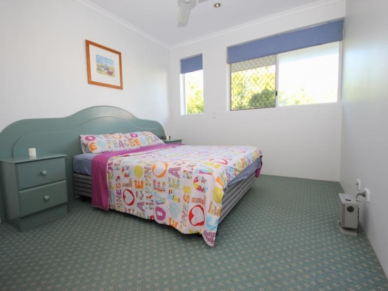 10 Alexandra Avenue, Mermaid Beach QLD 4218