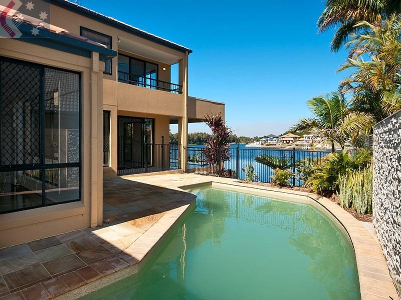 35 Cayman Drive, Clear Island Waters QLD 4226