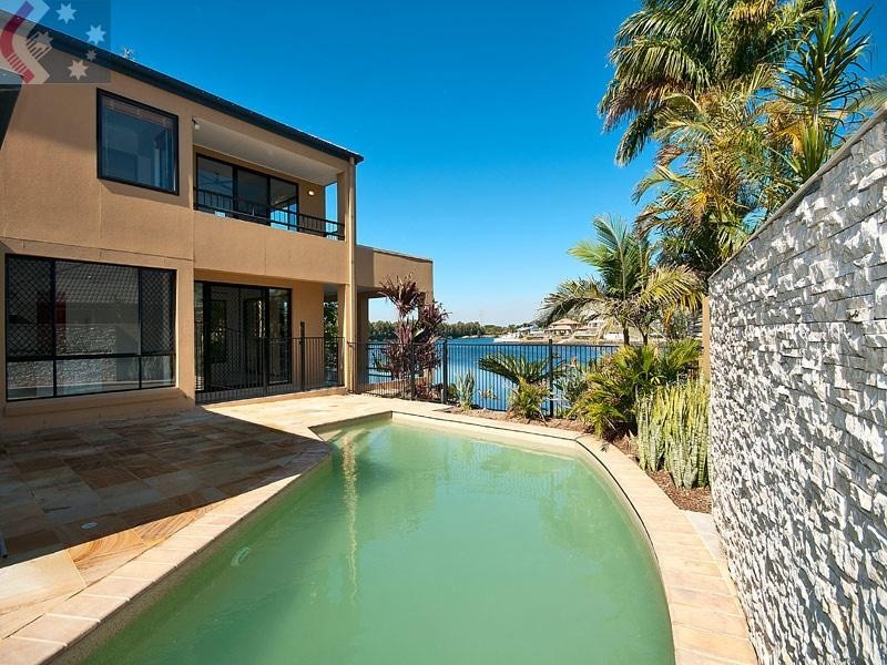 35 Cayman Drive, Clear Island Waters QLD 4226