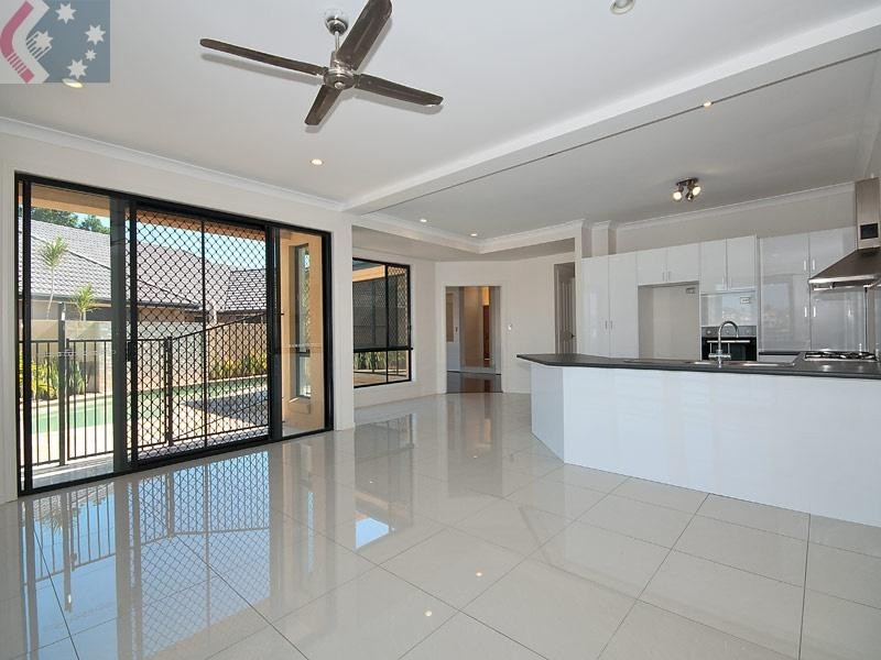 35 Cayman Drive, Clear Island Waters QLD 4226