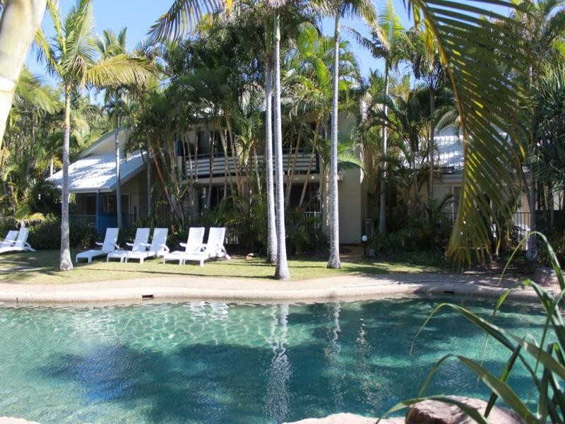 10 Alexandra Ave, Broadbeach QLD 4218