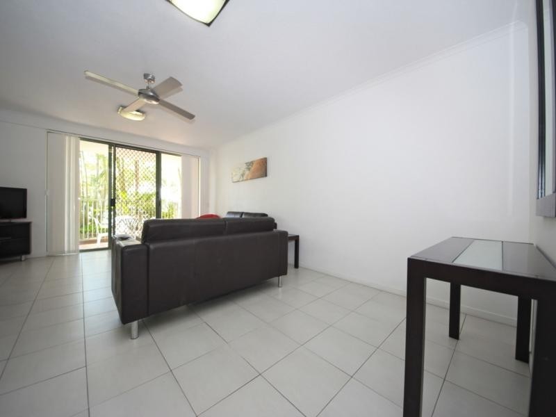 10 Alexandra Ave, Broadbeach QLD 4218