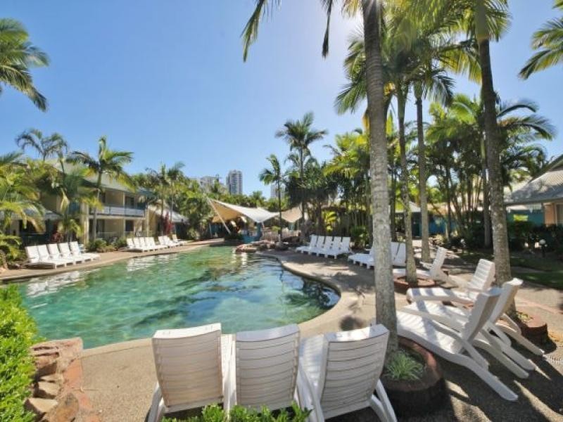 10 Alexandra Ave, Broadbeach QLD 4218