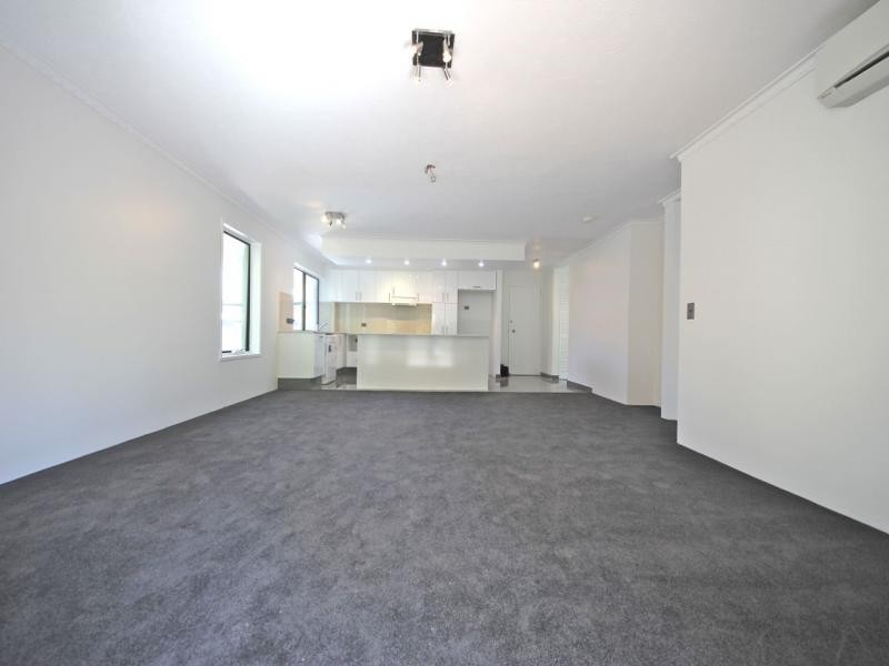 4/27 Second Avenue, Broadbeach QLD 4218