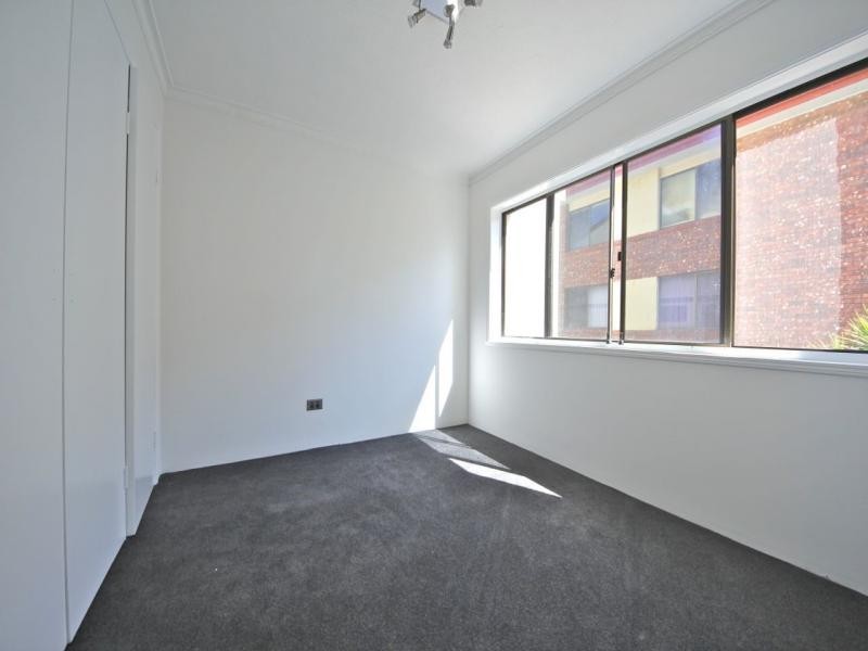 4/27 Second Avenue, Broadbeach QLD 4218