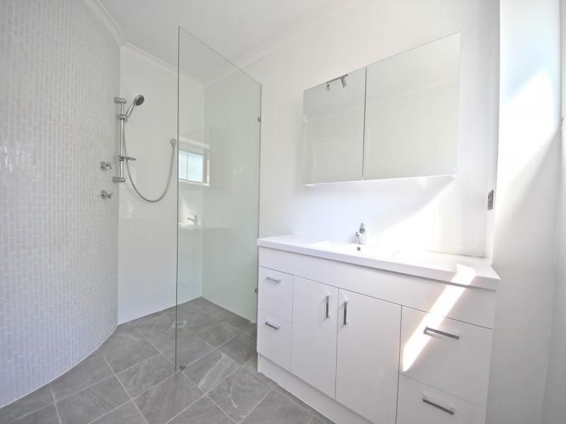 4/27 Second Avenue, Broadbeach QLD 4218