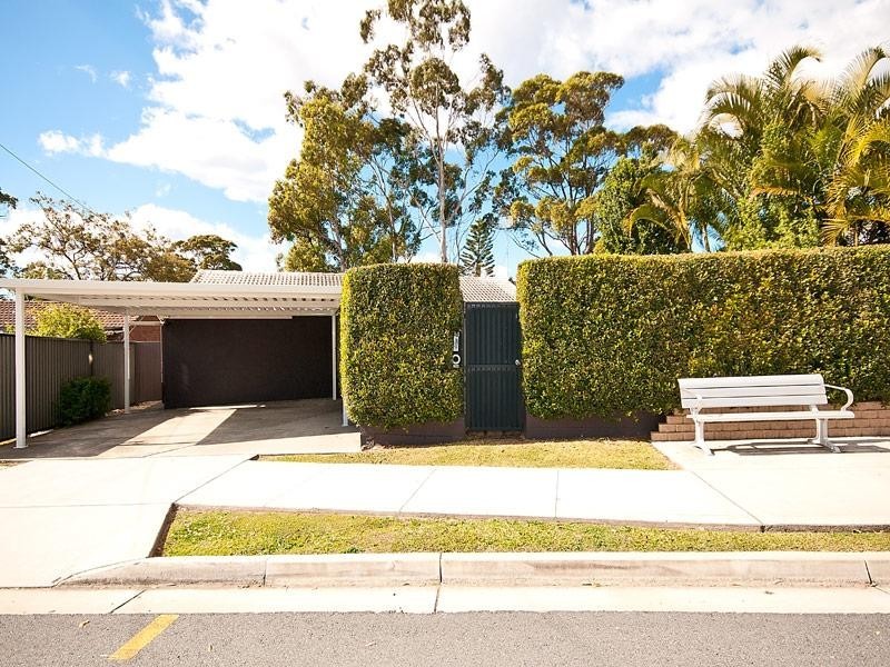 64 Ridgeway Avenue, Southport QLD 4215