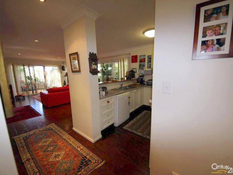 11/100 Cotlew Street East, Southport QLD 4215