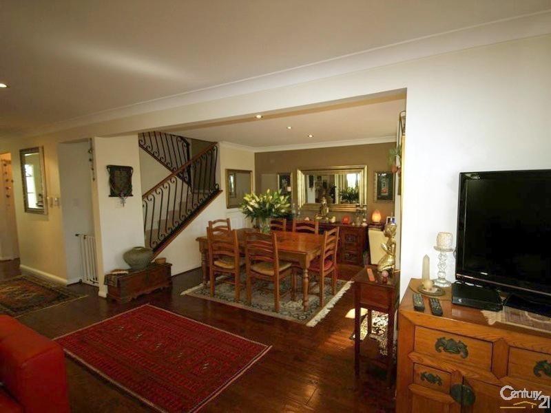 11/100 Cotlew Street East, Southport QLD 4215