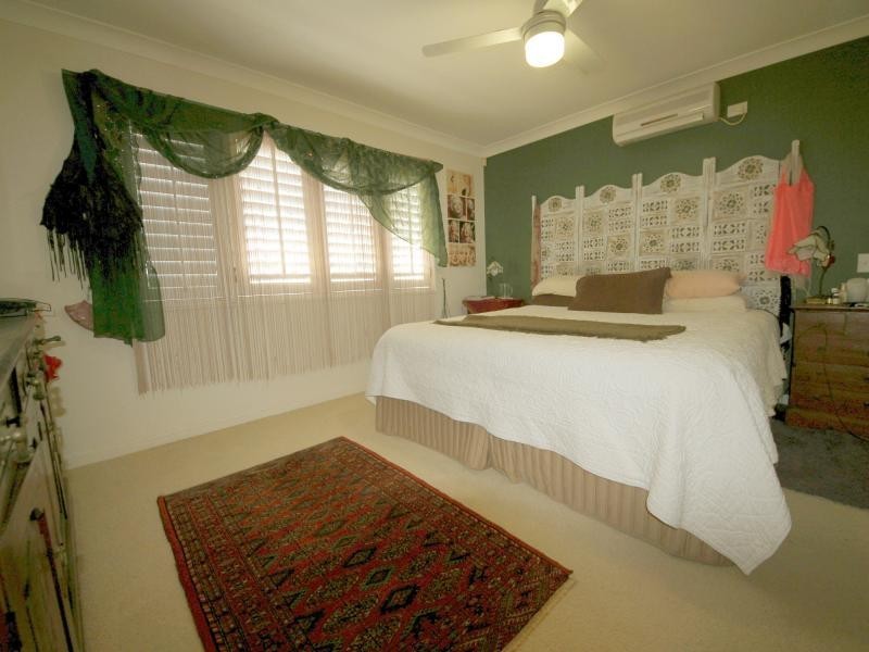 11/100 Cotlew Street East, Southport QLD 4215