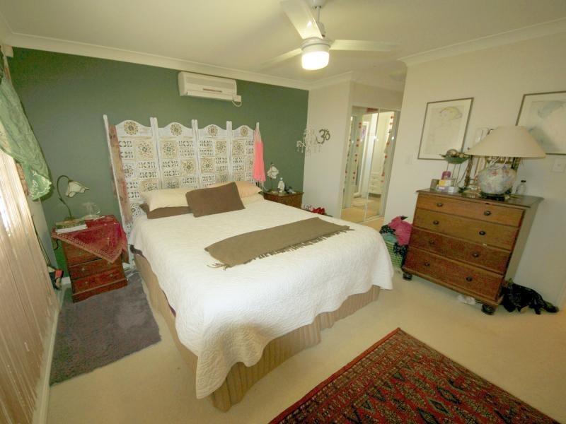 11/100 Cotlew Street East, Southport QLD 4215