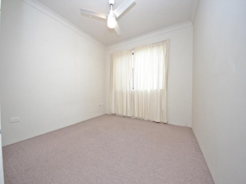 1/33 Duet Drive, Mermaid Waters QLD 4218