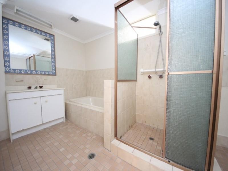 1/33 Duet Drive, Mermaid Waters QLD 4218