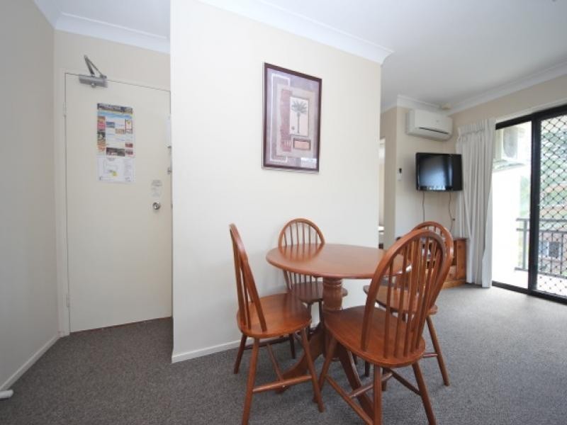 18/9-13 Margaret Avenue, Broadbeach QLD 4218