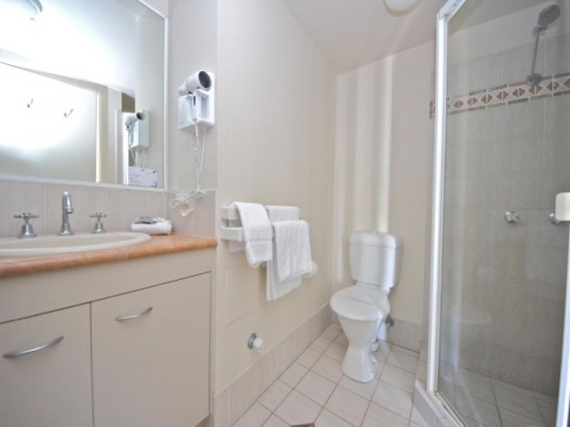18/9-13 Margaret Avenue, Broadbeach QLD 4218