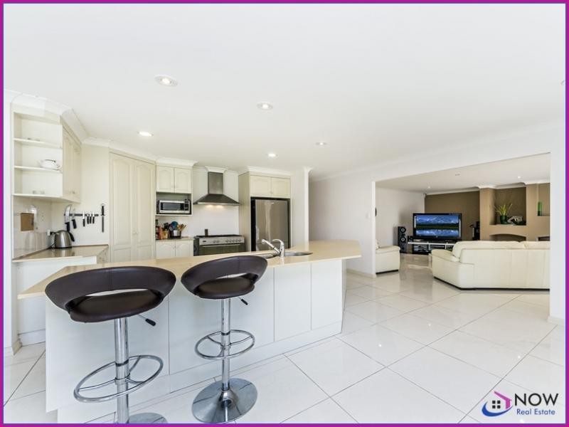 14 Crebra Crescent, Bellmere QLD 4510