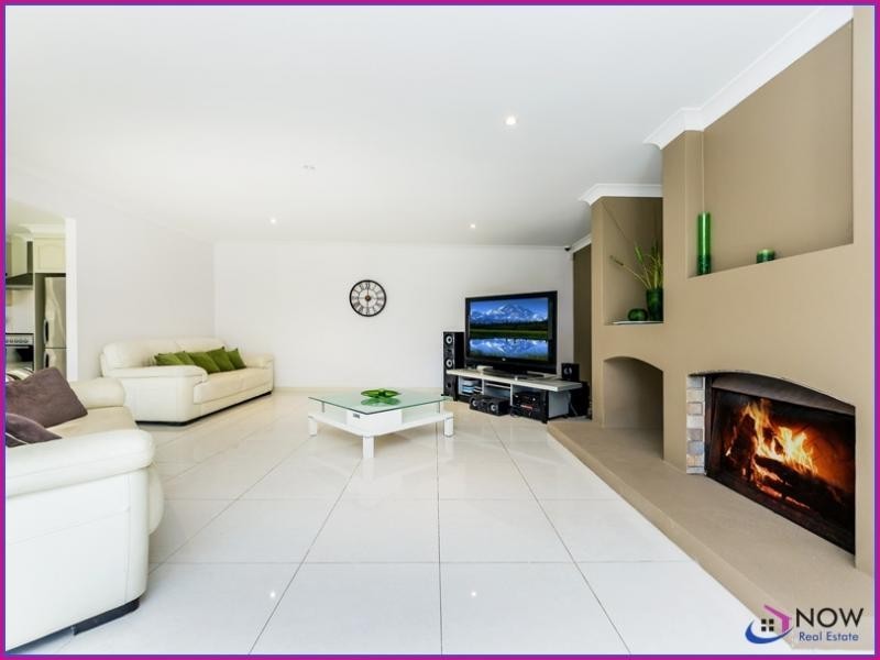 14 Crebra Crescent, Bellmere QLD 4510