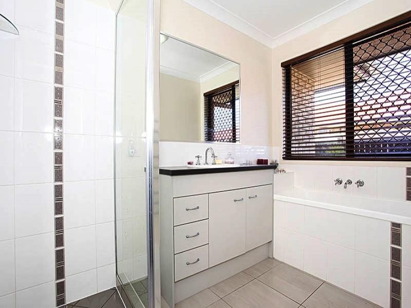 6 Redcedar Place, Morayfield QLD 4506