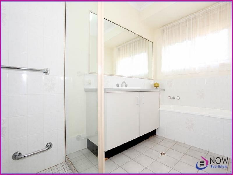 3 Mountain Vista Court, Morayfield QLD 4506