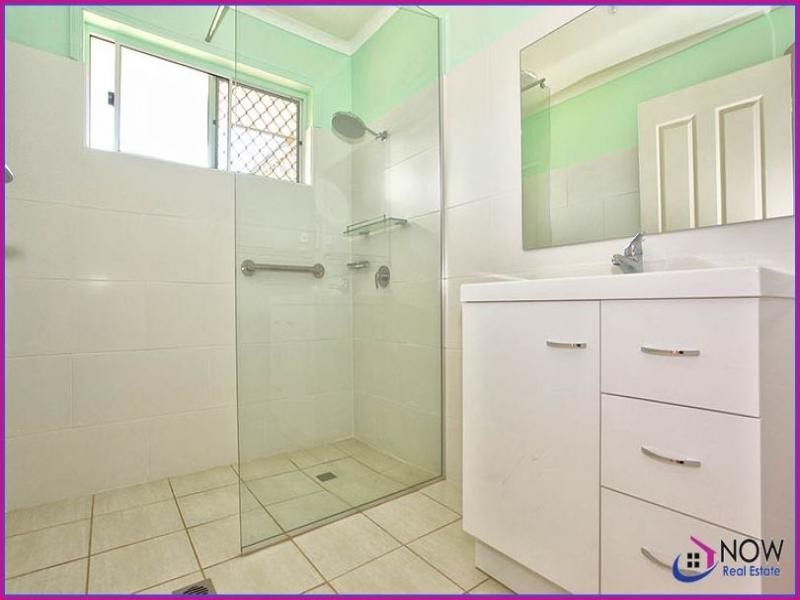 11 Gould Cres, Morayfield QLD 4506