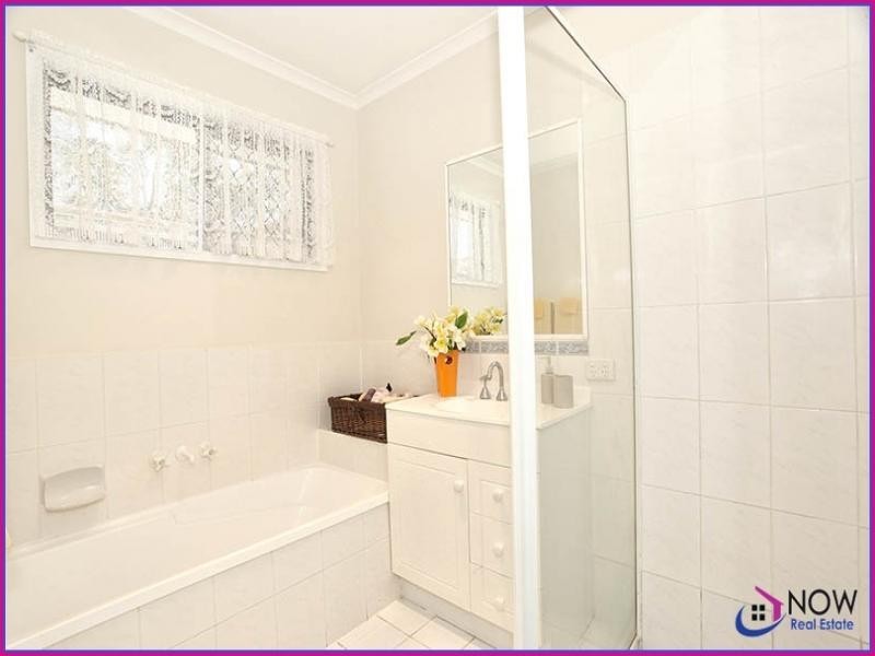 13 Lorebury Drive, Morayfield QLD 4506