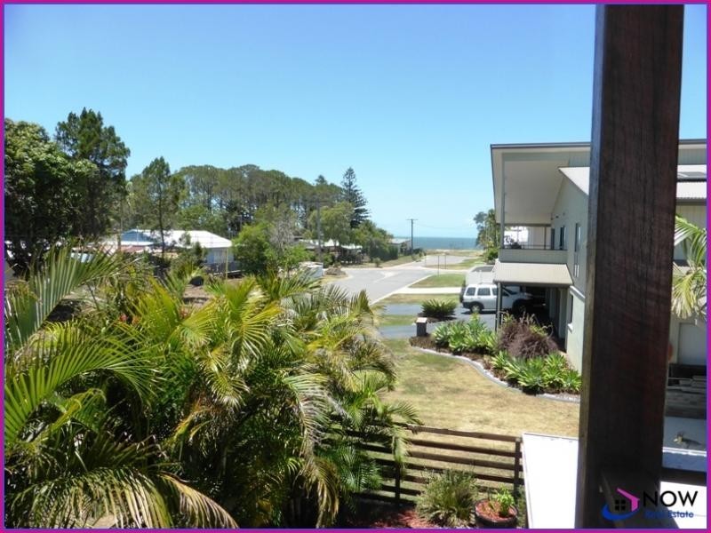 2 Phillip Street, Beachmere QLD 4510