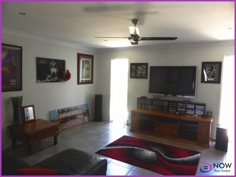 2 Phillip Street, Beachmere QLD 4510