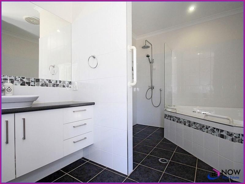 21 Maidenhair Drive, Narangba QLD 4504