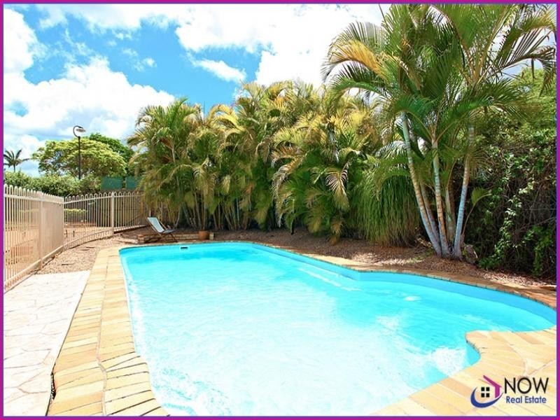 32 Belle Air Drive, Bellmere QLD 4510