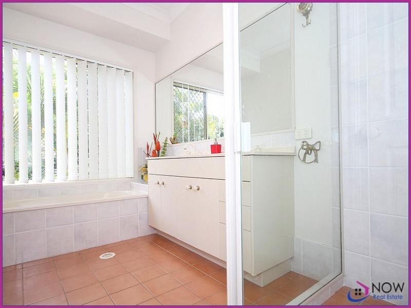 63 Castle Hill Drive, Murrumba Downs QLD 4503