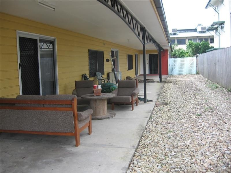 2/340 McLeod Street, Cairns North QLD 4870