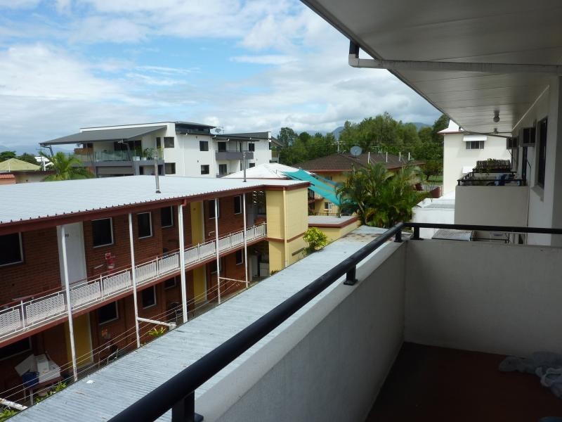 10/195 Sheridan Street, Cairns North QLD 4870