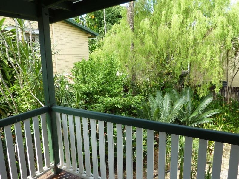 67 Minnie Street, Cairns QLD 4870