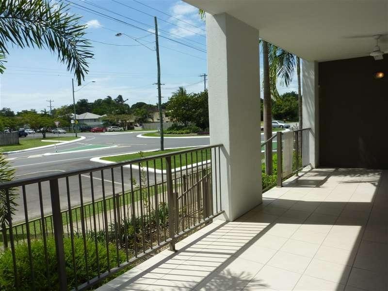 2/35 Gatton Street, Parramatta Park QLD 4870