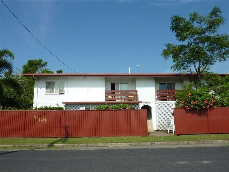 2/26B Upward Street, Cairns North QLD 4870