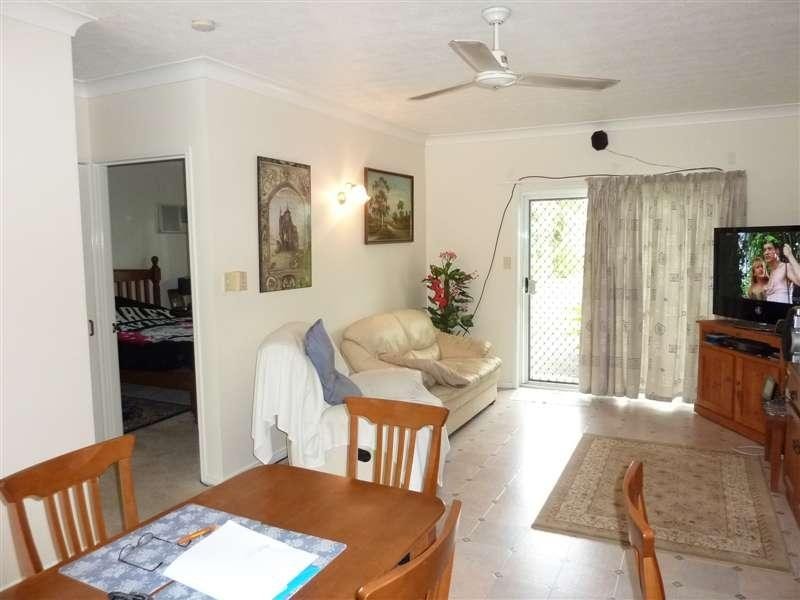 2/3 Ingham Court, Mooroobool QLD 4870