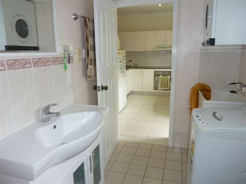2/3 Ingham Court, Mooroobool QLD 4870