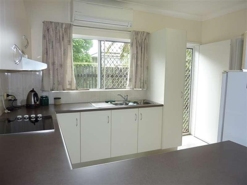 2/3 Ingham Court, Mooroobool QLD 4870