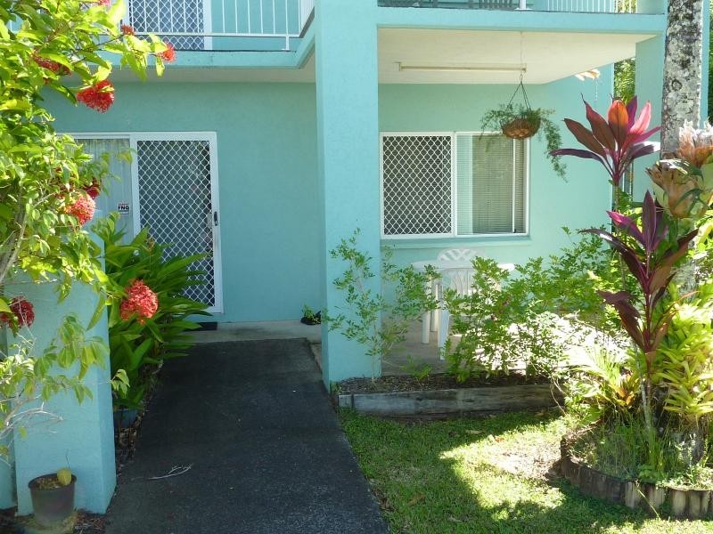 2/3 Ingham Court, Mooroobool QLD 4870